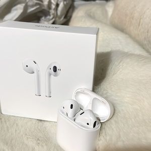 Apple Air pods used first generation